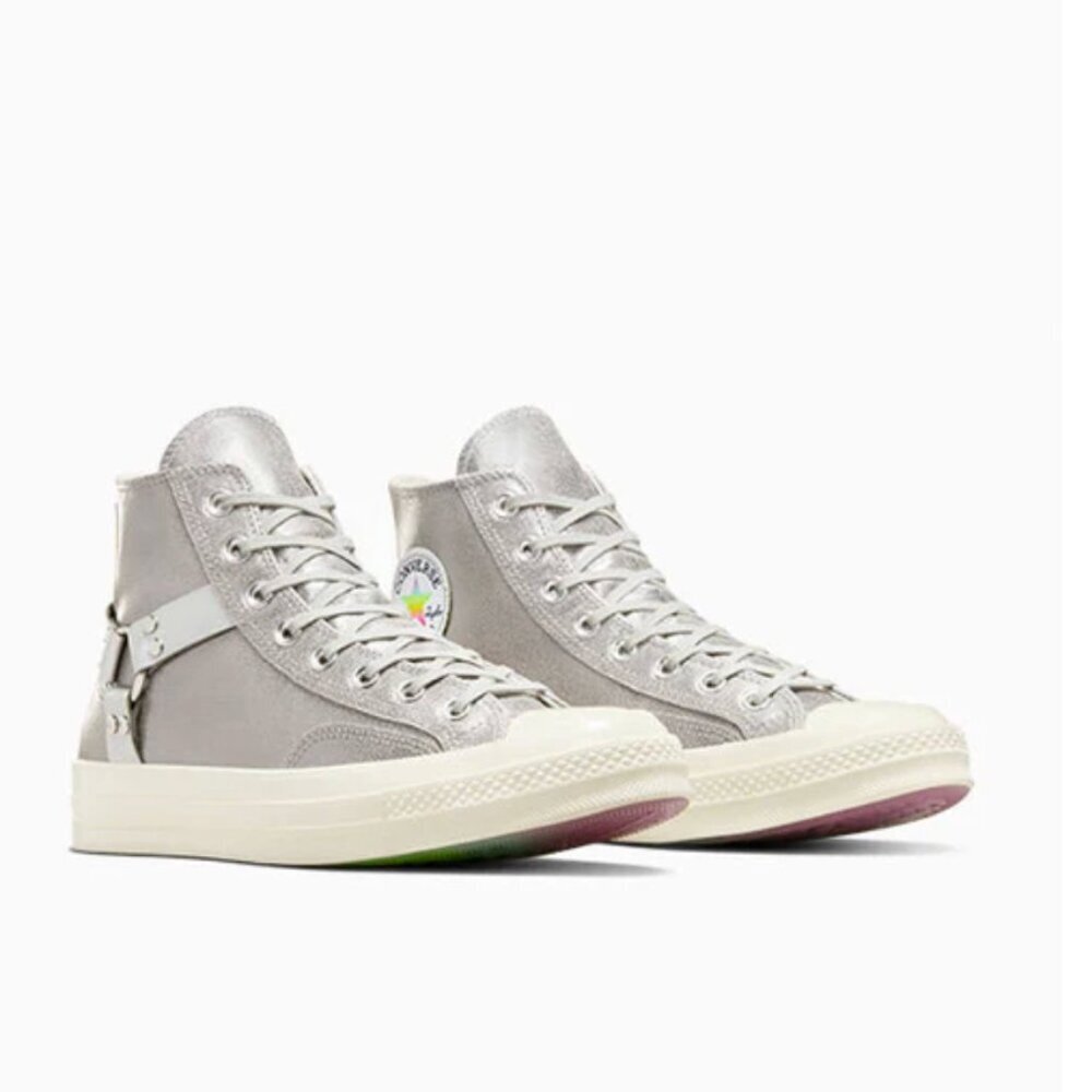 Converse Unisex Size M 6 W 8 Chuck 70 Pride High Top Sneakers Silver Metallic